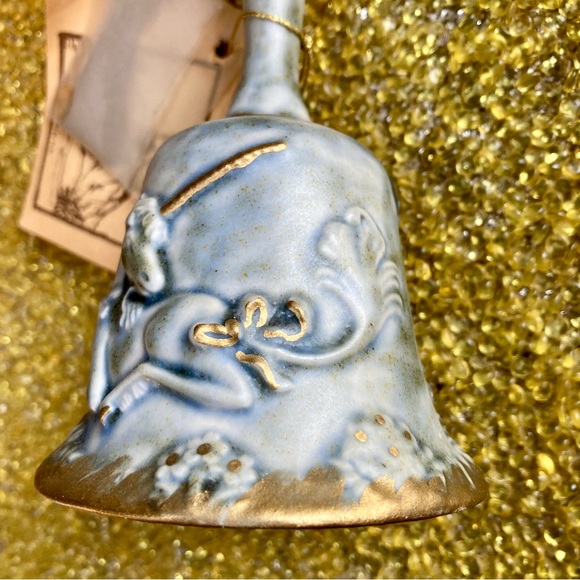 1980 Unicorn Bell with Ash from Mt. Saint Helens - Picture 4 of 13